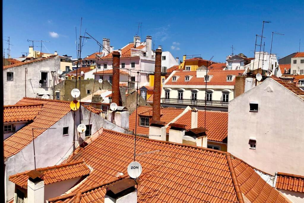 32 2 - Heart Of Lisbon Private Apartment, Bairro Alto Extérieur photo